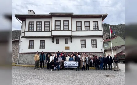 Eskişehir Büyükşehir Belediyesi İnönü Zaferi’nin 105’inci yılında “Tarihin İzinde” programıyla milli mücadele ruhunu yaşattı