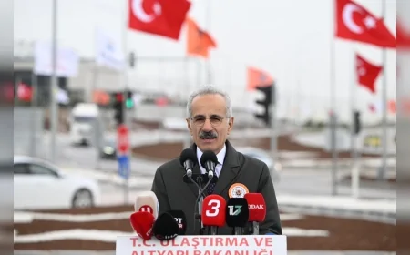 ULAŞTIRMA VE ALTYAPI BAKANI ABDULKADİR URALOĞLU: “AFYON’DA İKİ DEV PROJEYLE GÜNEY EGE’YE KESİNTİSİZ ULAŞIM SAĞLANACAK”