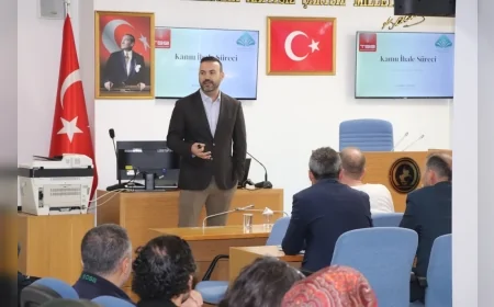 Düzce Belediyesi’nde personellere 4734 sayılı Kamu İhale Kanunu ve Doğrudan Temin eğitimi verildi