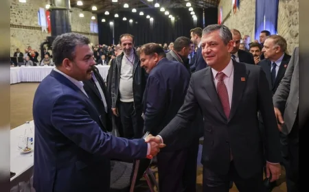 CHP Genel Başkanı Özgür Özel: “Bu dönemin en büyük ayıbı Meclis’te Romanların temsil edilmemesidir”