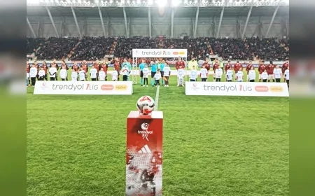 Çorum’da Otizm Farkındalığı İçin Anlamlı Seremoni Özel Öğrenciler Sahada Alkışlandı