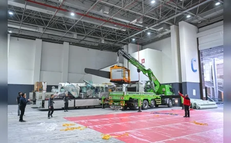 İzmir’de Marble Fuarı için geri sayım başladı doğal taş blokları alana indirildi