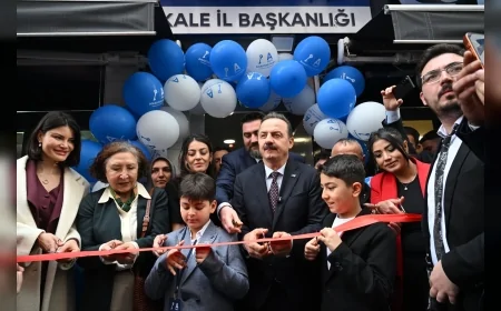 ANAHTAR PARTİ GENEL BAŞKANI YAVUZ AĞIRALİOĞLU: “BUGÜN KENDİ MİKROFONUMUZA KONUŞUYORUZ AMA YARIN MEMLEKETİN TAMAMINA SESLENECEĞİZ”
