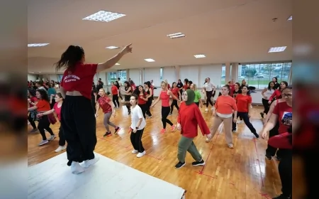 Denizli Büyükşehir Belediyesi 80 Kadının Katıldığı Zumba Etkinliğiyle Otizm Farkındalığı Oluşturdu
