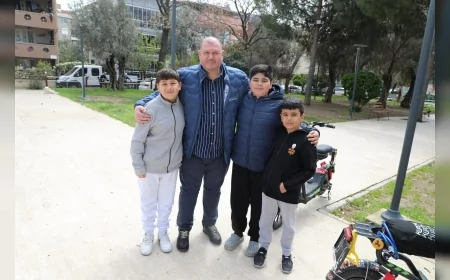 Menderes Belediye Başkanı İlkay Çiçek pazar mesaisinde vatandaşlarla buluştu