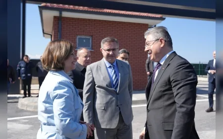 ESKİŞEHİR VALİSİ DR. ERDİNÇ YILMAZ VE BAŞKAN AYŞE ÜNLÜCE HAYVAN BAKIMEVİNDE İNCELEMELERDE BULUNDU