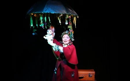 ESKİŞEHİR BÜYÜKŞEHİR ŞEHİR TİYATROLARI “RÜZGÂRDA SAVRULAN YAPRAKLAR” OYUNUNU SAHNEYE TAŞIDI