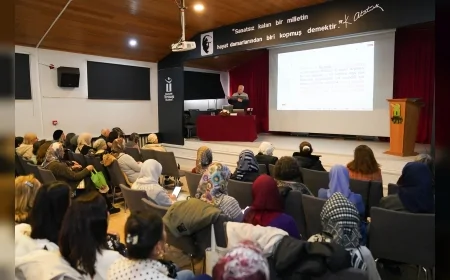 Tepebaşı Belediyesi Din Tarih ve Felsefe Sohbetleri programını yoğun katılımla başlattı