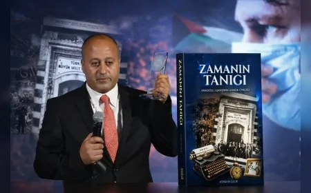 Gazeteci Atakan Çelik “Anadolu Ajansı’nın Asırlık Öyküsü” kitabıyla ajansın küresel dönüşümünü anlattı