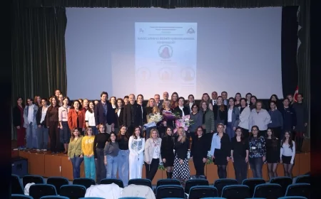 DOKUZ EYLÜL ÜNİVERSİTESİ KANSER HAFTASINDA BİLİM VE TOPLUMU BULUŞTURAN FARKINDALIK SEFERBERLİĞİ BAŞLATTI