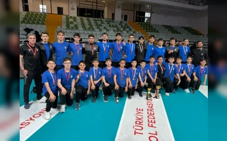 İnegöl Belediyespor Voleybolda Bursa’ya Damga Vurdu Midi Erkeklerde Şampiyonluk Geldi