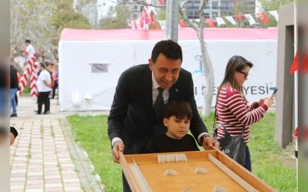 Bayraklı Belediyesi’nin düzenlediği Çocuk Kitap Şenliği üç gün boyunca yoğun katılımla gerçekleşti