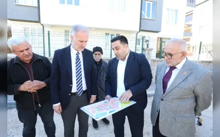 İnegöl Belediye Başkanı Alper Taban: “Yeni Mahalle’de 11 sokakta tretuvar çalışmasını tamamlıyoruz”