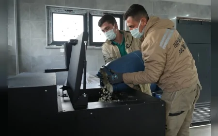 Eskişehir Büyükşehir Belediyesi atık yemekleri mamaya dönüştürerek sokak hayvanlarının beslenmesine katkı sağlıyor