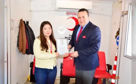 Çorum’da Polis Teşkilatının 181’inci yılı etkinliğinde Mete Bayrak 30’uncu kan bağışıyla plaket aldı