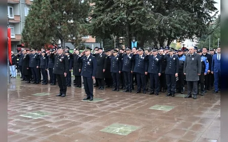 Çorum’da Türk Polis Teşkilatı’nın 181’inci yılı Atatürk Anıtı’nda düzenlenen törenle kutlandı