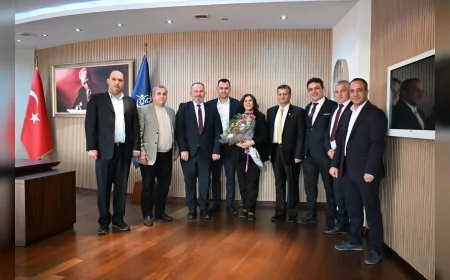 AYDIN BÜYÜKŞEHİR BELEDİYE BAŞKANI ÖZLEM ÇERÇİOĞLU NAZİLLİ ŞOFÖRLER ODASI YÖNETİMİNİ AĞIRLADI