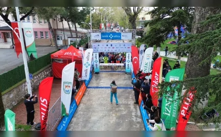 İznik’te 15. Uluslararası Ultra Maraton Başladı Binlerce Sporcu Doğa ve Tarih İçinde Koşuyor