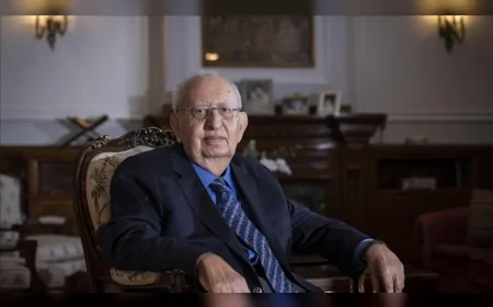 Eski TBMM Başkanı Hüsamettin Cindoruk tedavi gördüğü hastanede hayatını kaybetti