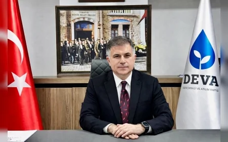 DEVA Partisi İzmir İl Başkanı Aybar Uygur: “Meslek Fabrikası tahliyesi hukuka ve yerel iradeye müdahaledir”