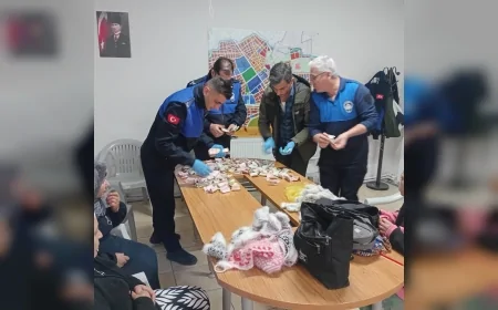 ODUNPAZARI BELEDİYESİ DENETİMLERİNDE ENGELLİ ÇOCUK ÜZERİNDEN DİLENCİLİK YAPAN ŞAHISLAR SUÇÜSTÜ YAKALANDI