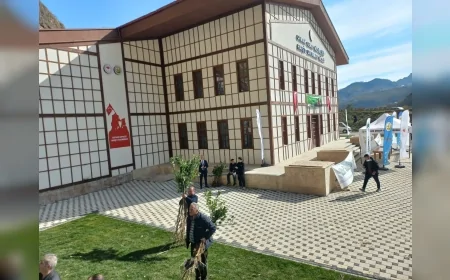 KAYSERİLİ İŞ İNSANI NECATİ UÇAR HARŞİT ŞEHİTLERİ İÇİN BİNLERCE FİDANI TOPRAKLA BULUŞTURDU