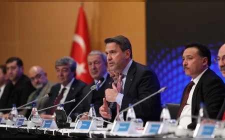 Enerji ve Tabii Kaynaklar Bakanı Alparslan Bayraktar: “Türkiye'nin yeni enerji mimarisinin merkezine elektrikleşmeyi koyuyoruz”