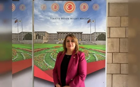 CHP Denizli Milletvekili Gülizar Biçer Karaca: “Kız çocuklarının hayatı siyasetin üstündedir”