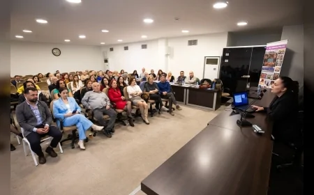 Narlıdere Belediyesi İzmir 3. Yaş Üniversiteleri Çalıştayı’na Ev Sahipliği Yaptı Yeni Üniversitenin Yol Haritası Belirlendi