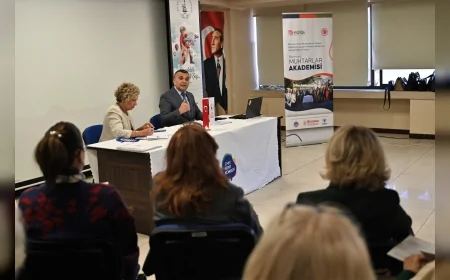 Bornova’da Muhtarlar ve STK’lar Ortak Yönetim İçin Güç Birliği Yaptı