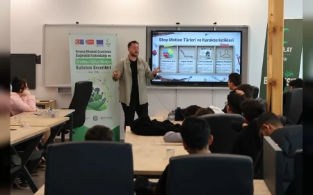 BORNOVA BELEDİYESİ EV SAHİPLİĞİNDE YEŞİLOVA HÖYÜĞÜ’NDE 8500 YILLIK ANADOLU FELSEFE MİRASI SERGİYLE GÜNÜMÜZE TAŞINDI