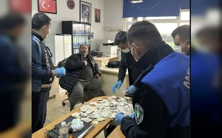 Eskişehir Odunpazarı'nda Zabıta Denetiminde Yakalanan Dilencinin Üzerinden 30 Bin TL Çıktı