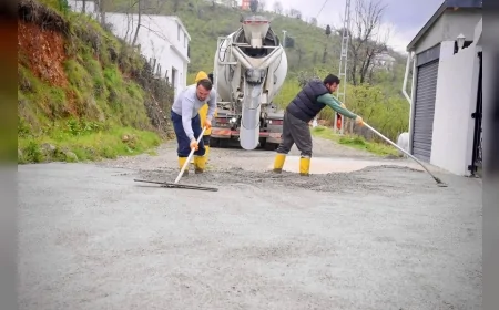 Giresun Belediyesi Seldeğirmeni Mahallesi’nde beton yol çalışmasını tamamlıyor!