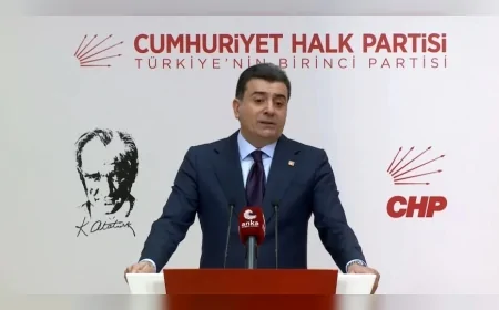 CHP Parti Sözcüsü ve İstanbul Milletvekili Zeynel Emre deprem tazminat uygulamalarını TBMM gündemine taşıdı