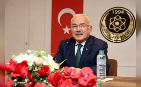 ORDU BÜYÜKŞEHİR BELEDİYE BAŞKANI DR. MEHMET HİLMİ GÜLER ÖĞRENCİLERLE BULUŞTU TECRÜBELERİNİ PAYLAŞTI