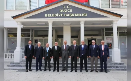 Düzce Belediye Başkanı Dr. Faruk Özlü “Ekonomi Zirvesi ile ihracatta yeni dönem başlatacağız”