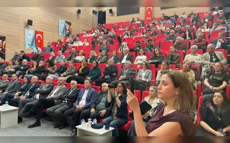 ODUNPAZARI BELEDİYESİ’NDE TARIK BALYALI VE MAHİR POLAT KENT HAKKI VE ŞEFFAFLIĞI KONUŞTU