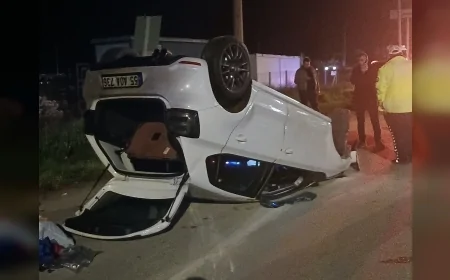 Çorum’da kontrolden çıkan otomobil devrildi karşı şeride geçen araçta 3 kişi yaralandı