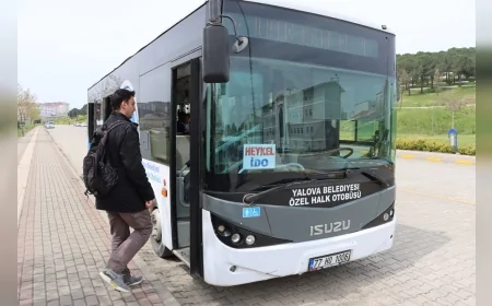 Yalova Belediyesi üniversite öğrencilerine ekonomik ve düzenli ulaşım hizmeti başlattı