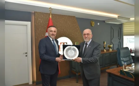 Tarım ve Orman Bakanlığı Gıda ve Kontrol Genel Müdürü Dr. Ersin Dilber Elazığ Ticaret Borsası’nı ziyaret etti