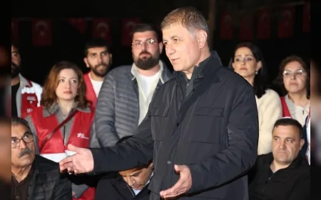 İzmir Büyükşehir Belediye Başkanı Dr. Cemil Tugay: “Meslek Fabrikası için başlattığımız nöbet sonuç alana kadar sürecek”