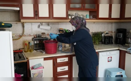 Yunusemre Belediye Başkanı Semih Balaban Talimat Verdi Evde Temizlik Hizmeti İhtiyaç Sahibi Vatandaşa Ulaştı