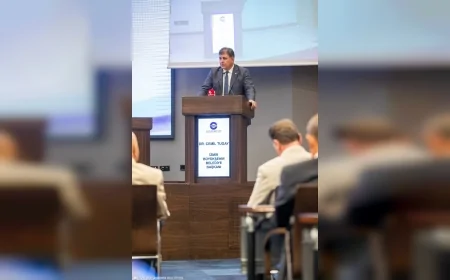 İzmir Büyükşehir Belediye Başkanı Dr. Cemil Tugay, İzmir Ticaret Odası’na Erişilebilirlik İçin Kırmızı Bayrak Takdim Edecek