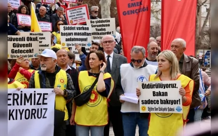 Odunpazarı Belediye Başkanı Kazım Kurt: “Okullar güvenli alanlar olmaktan uzaklaştı”