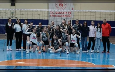 Osmancık Belediyespor Genç Kızlar Set Vermeden Yarı Finale Yükseldi