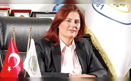 AYDIN BÜYÜKŞEHİR BELEDİYE BAŞKANI ÖZLEM ÇERÇİOĞLU ATA TOHUMLARI PROJESİYLE BİNLERCE FİDEYİ VATANDAŞLARLA BULUŞTURDU