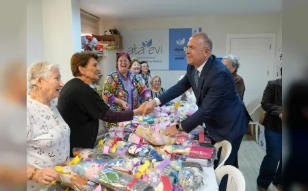 Gaziemir’de Ata Evi Üyelerinden Çocuklara 23 Nisan İçin El Emeği Oyuncak Desteği
