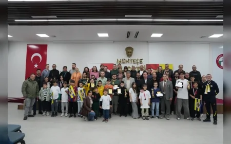 Menteşe’de 23 Nisan Satranç Turnuvası 112 Sporcunun Katılımıyla Tamamlandı