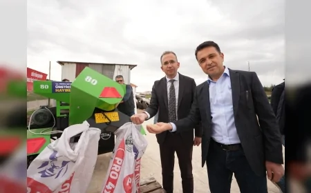 DENİZLİ BÜYÜKŞEHİR BELEDİYESİ BEKİLLİ’DE HAYVANCILIĞA DESTEK İÇİN TARIMSAL MAKİNE DESTEĞİ SAĞLADI