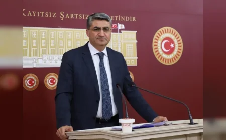 DEVA Partisi Genel Başkan Yardımcısı Mehmet Emin Ekmen: “23 Nisan’ı okul saldırılarının gölgesinde kutluyoruz”